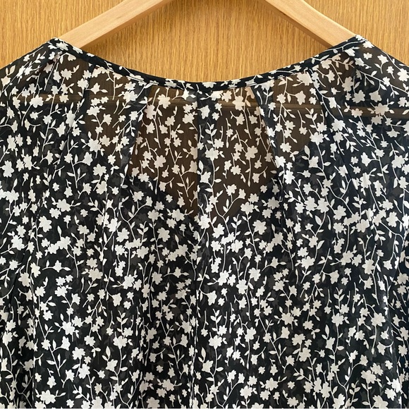 OLD NAVY • Semi-Sheer Floral Long Sleeve Top - Size L - Picture 8 of 16